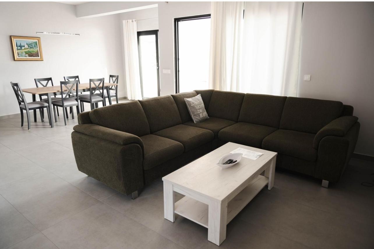 Villa Janja Komarna Ngoại thất bức ảnh
